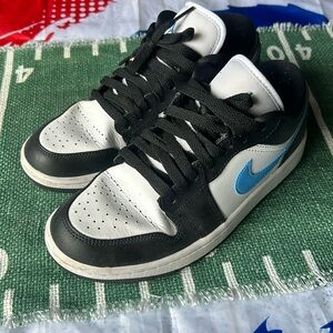 Women’s 7.5 Jordon’s